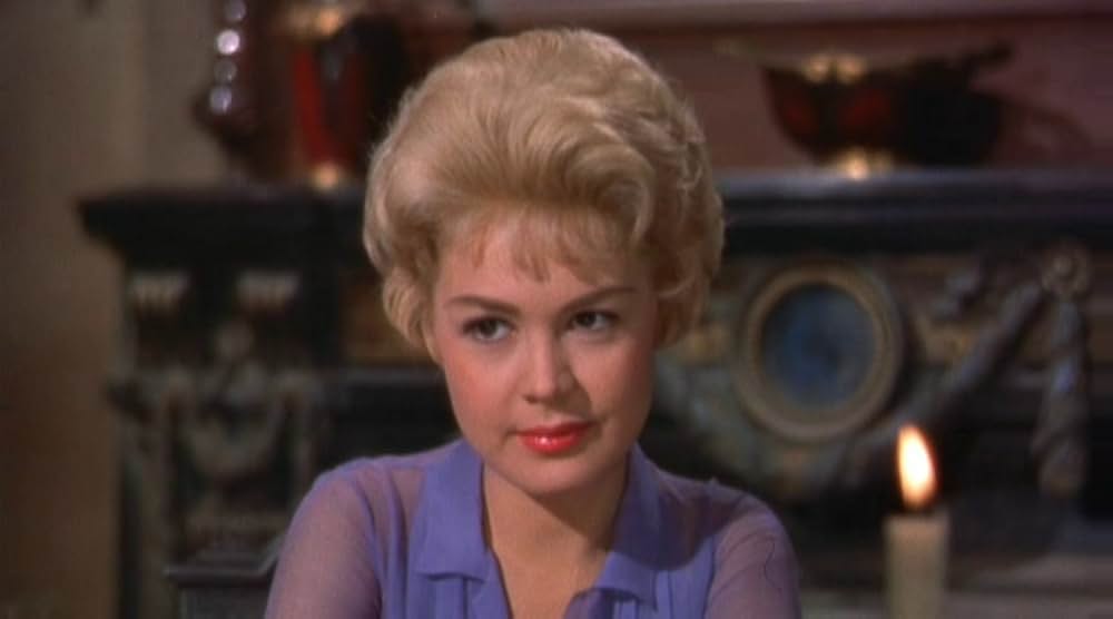 避暑地の出来事の画像