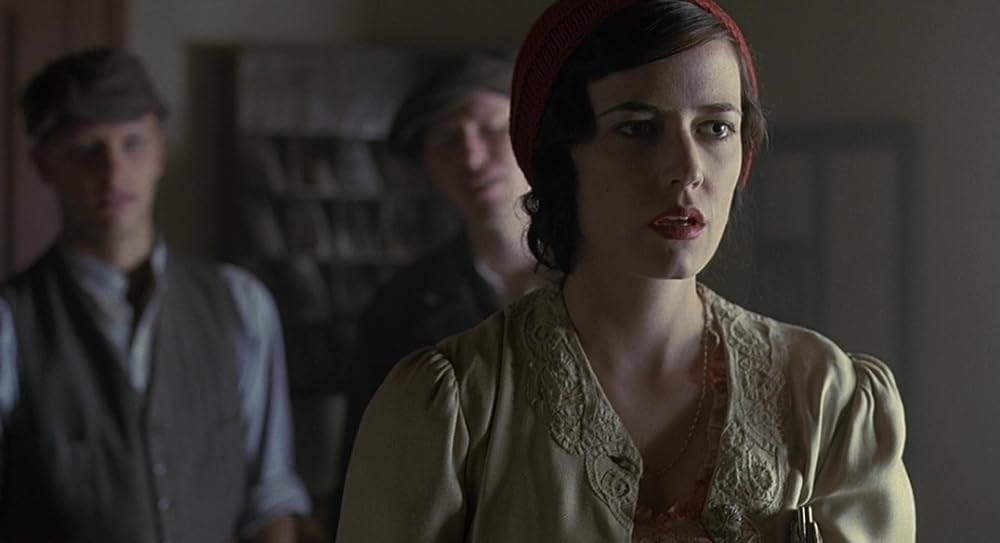 「汚れなき情事」エバ・グリーンの画像