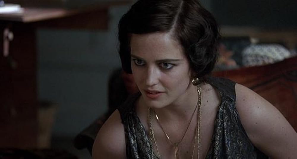 「汚れなき情事」エバ・グリーンの画像