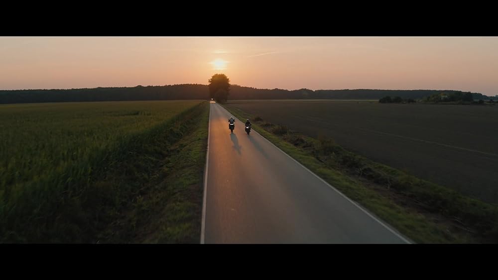 「愛は、新たな日々へ」の画像