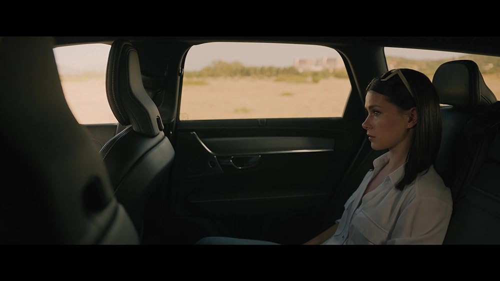 「愛は、新たな日々へ」の画像