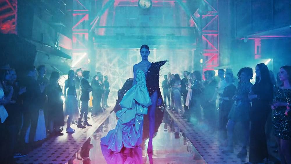 「愛は、新たな日々へ」の画像