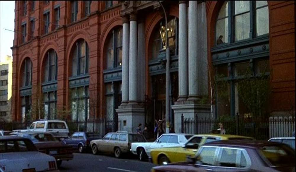 うるさい女たちの画像