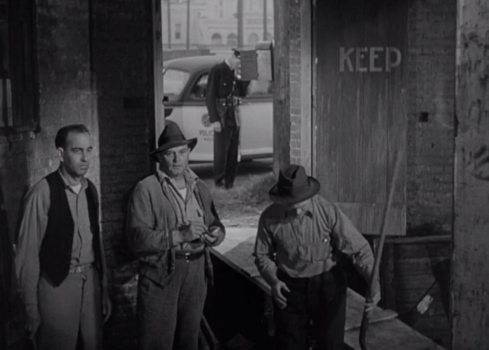 拳銃貸しますの画像