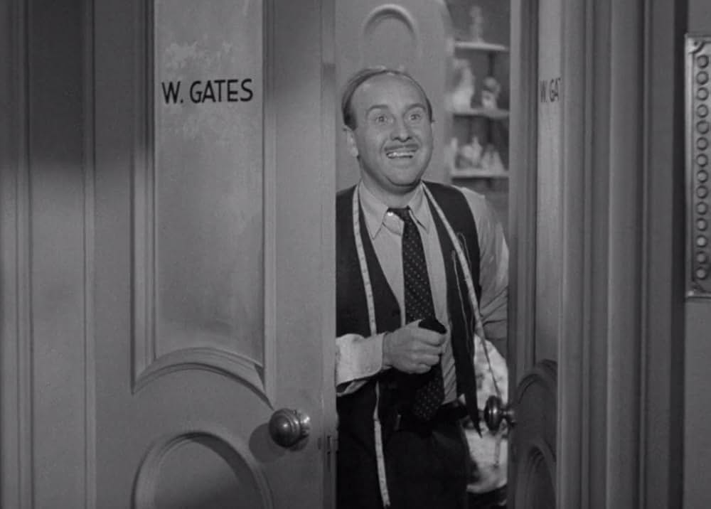 拳銃貸しますの画像