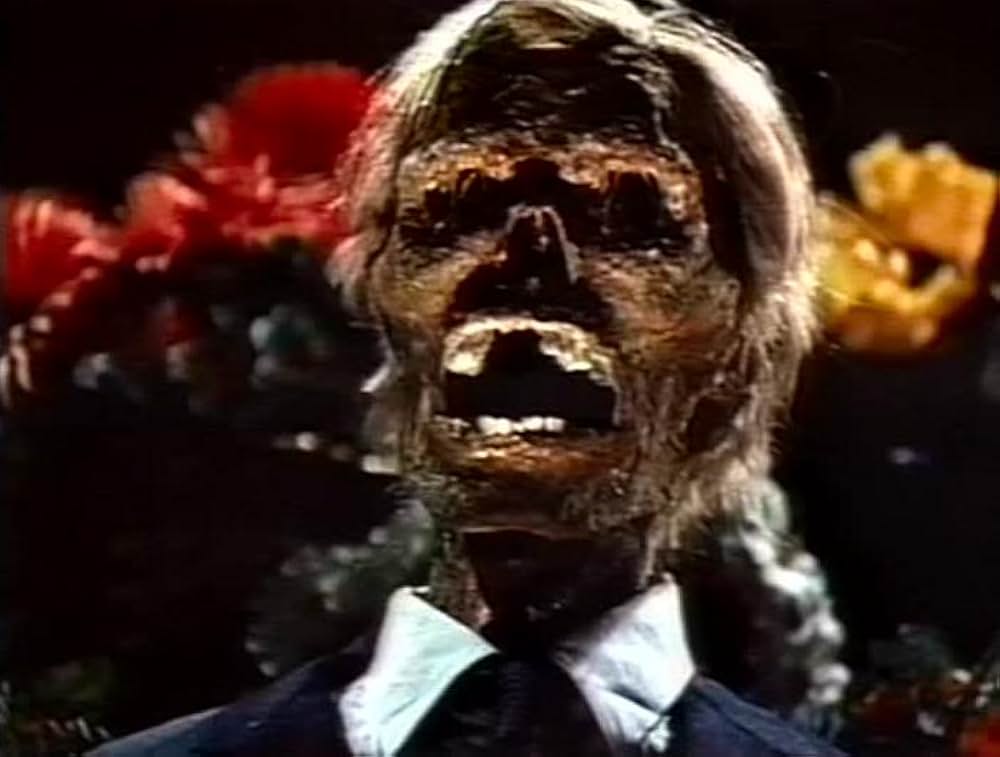 墓場の館の画像