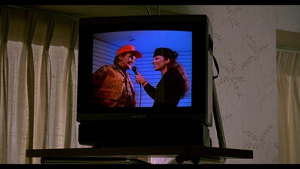 パロディ放送局 UHFの画像