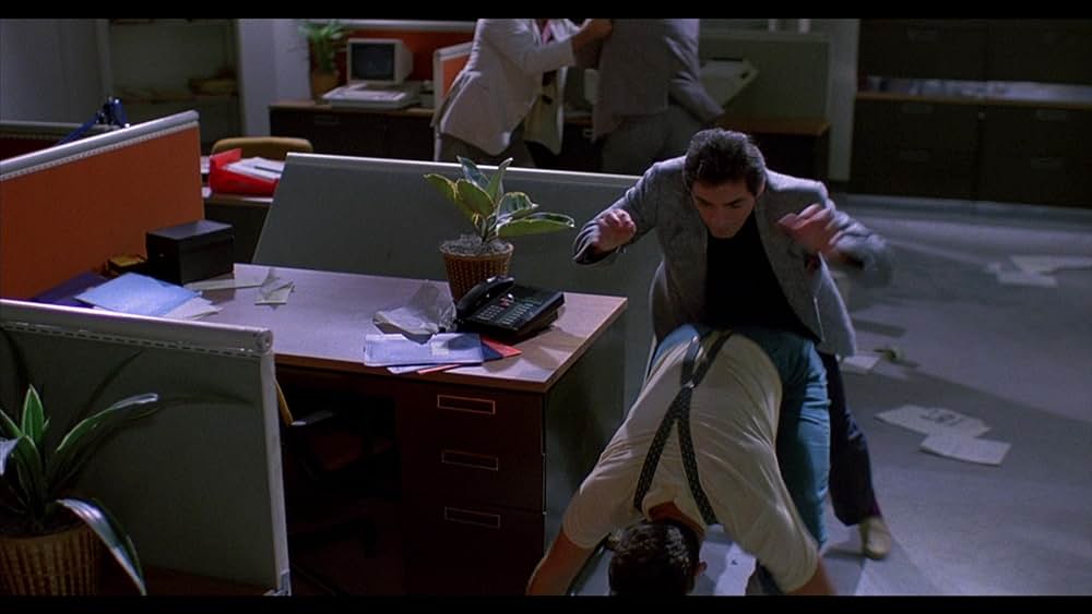 パロディ放送局 UHFの画像