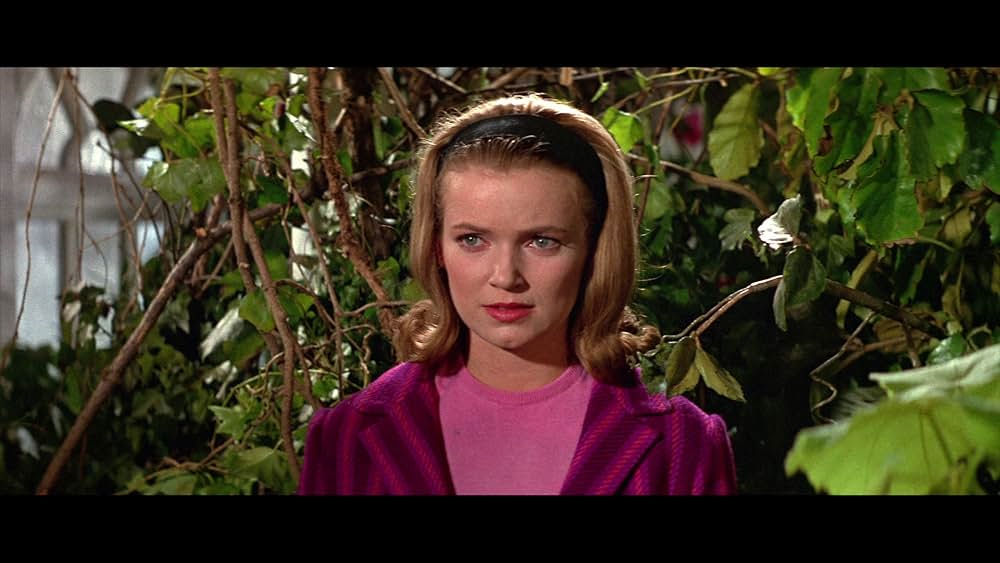 襲い狂う呪いの画像