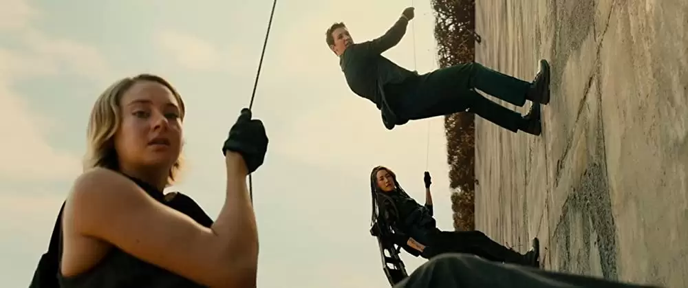 「ダイバージェント FINAL」マギー・Q & シャイリーン・ウッドリー & マイルズ・テラーの画像