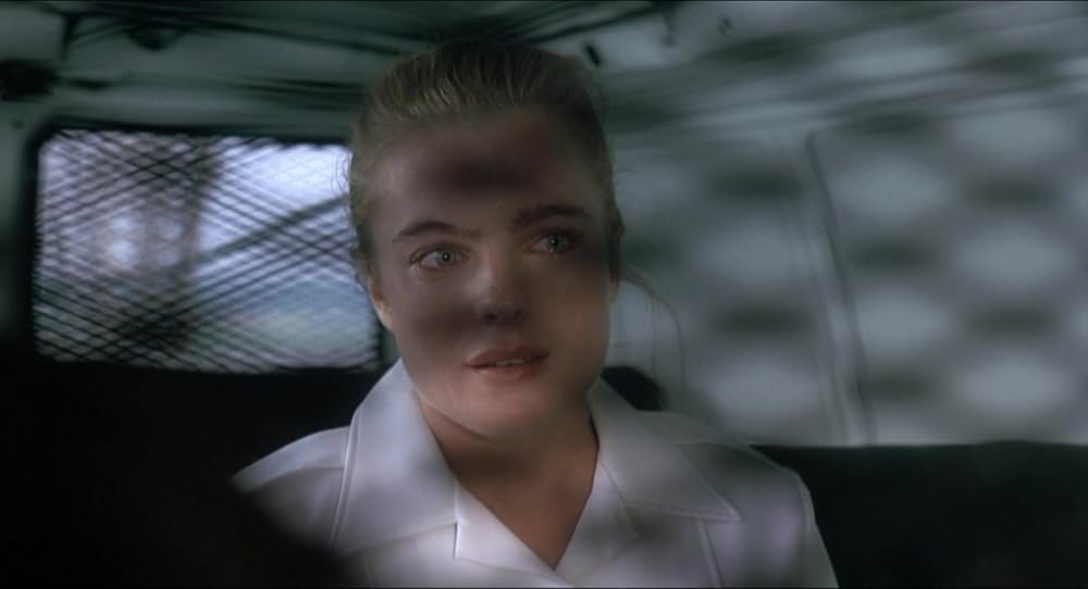 逃げる天使の画像