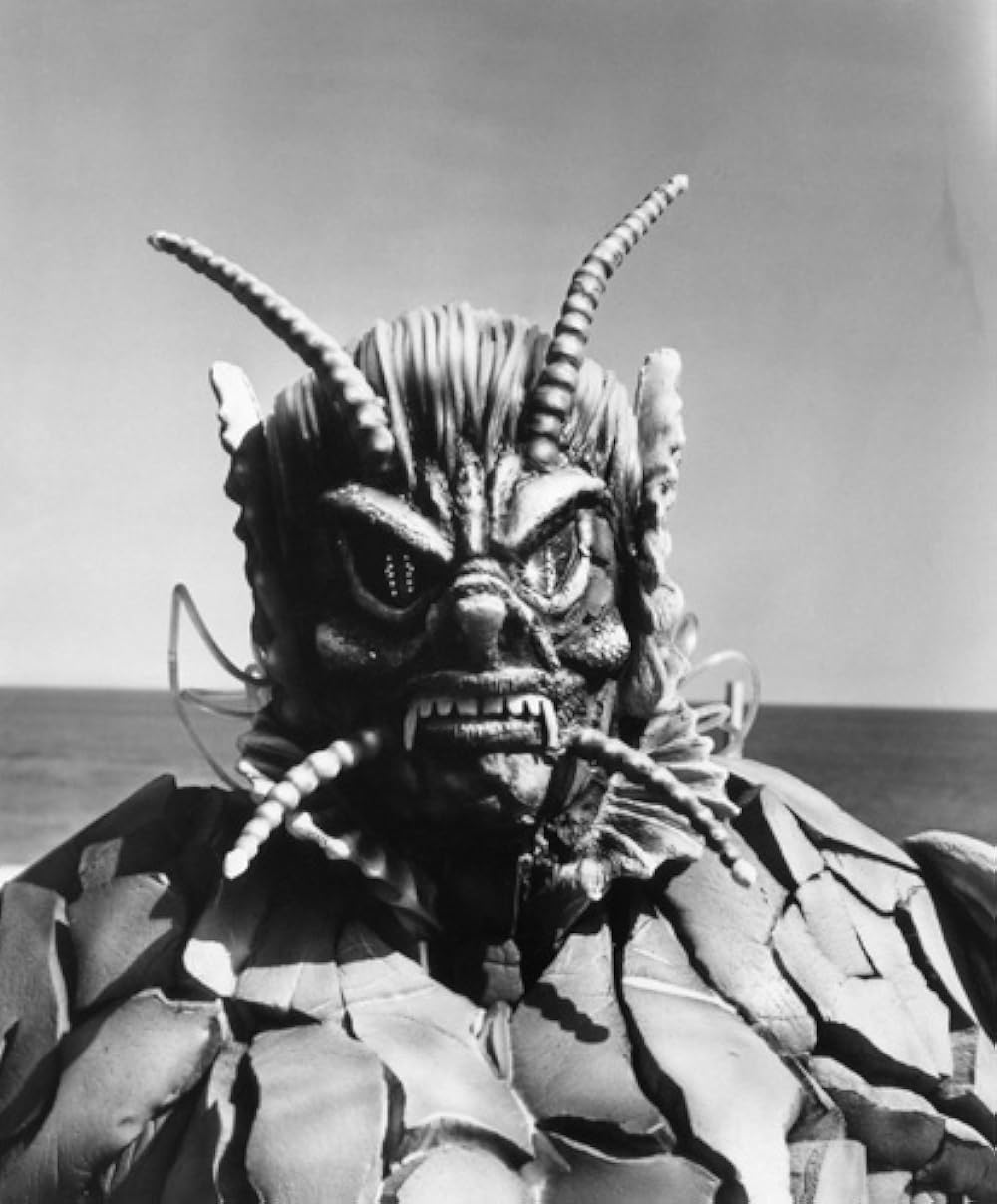 海獣の霊を呼ぶ女／怪物の女性の画像