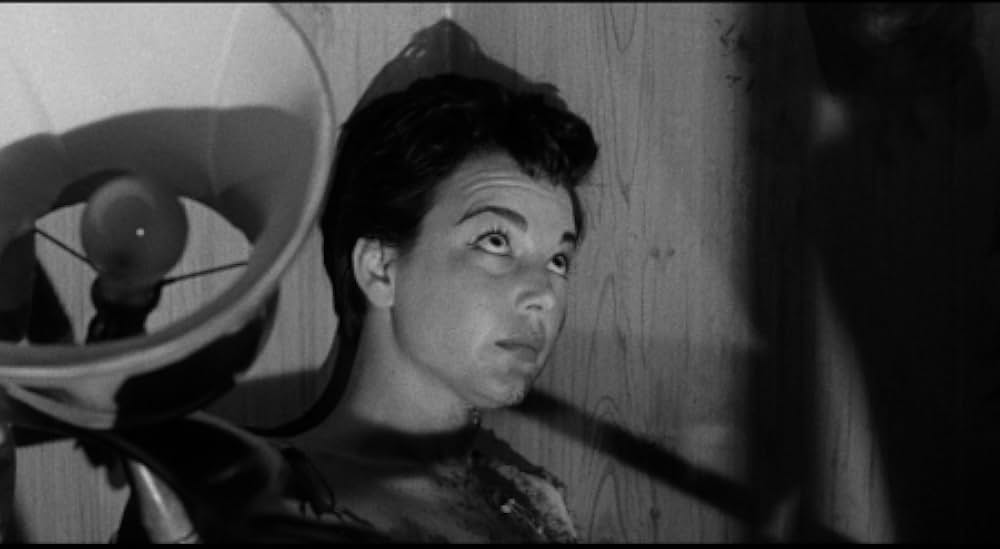 海獣の霊を呼ぶ女／怪物の女性の画像