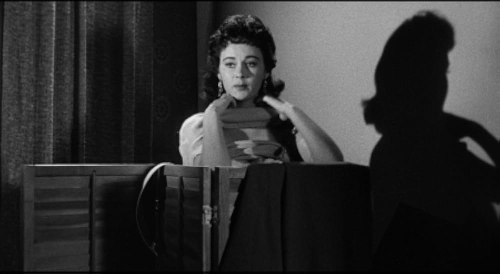 海獣の霊を呼ぶ女／怪物の女性の画像