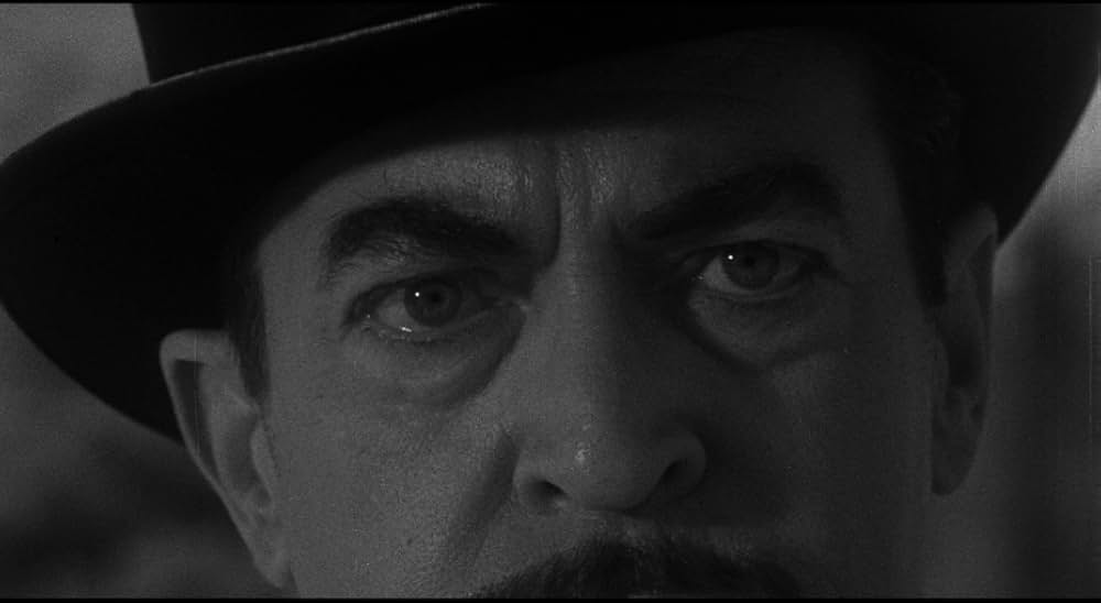 海獣の霊を呼ぶ女／怪物の女性の画像