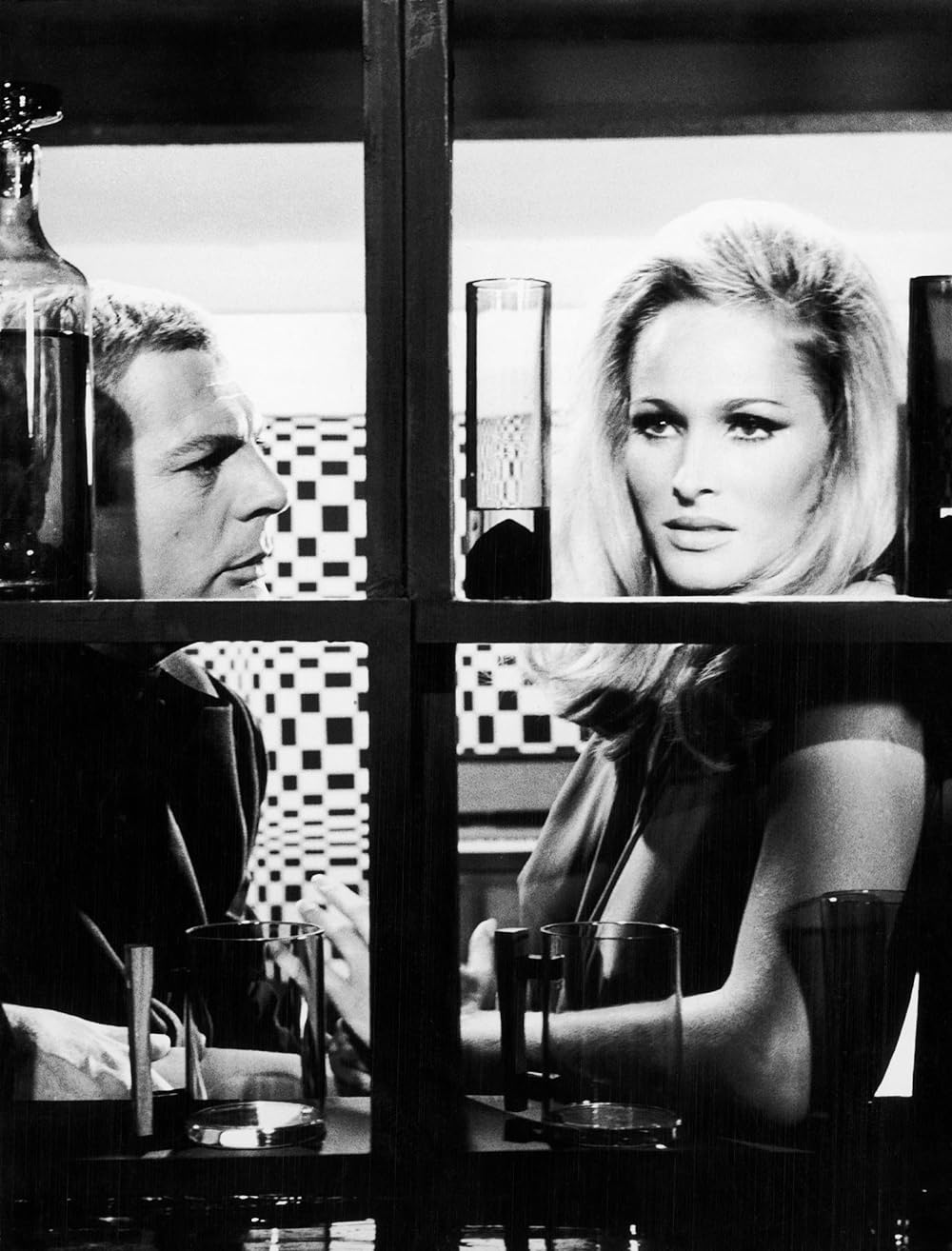 「華麗なる殺人」マルチェロ・マストロヤンニ & ウルスラ・アンドレスの画像