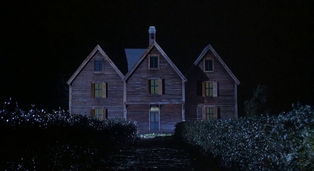 フロム・ビヨンドの画像