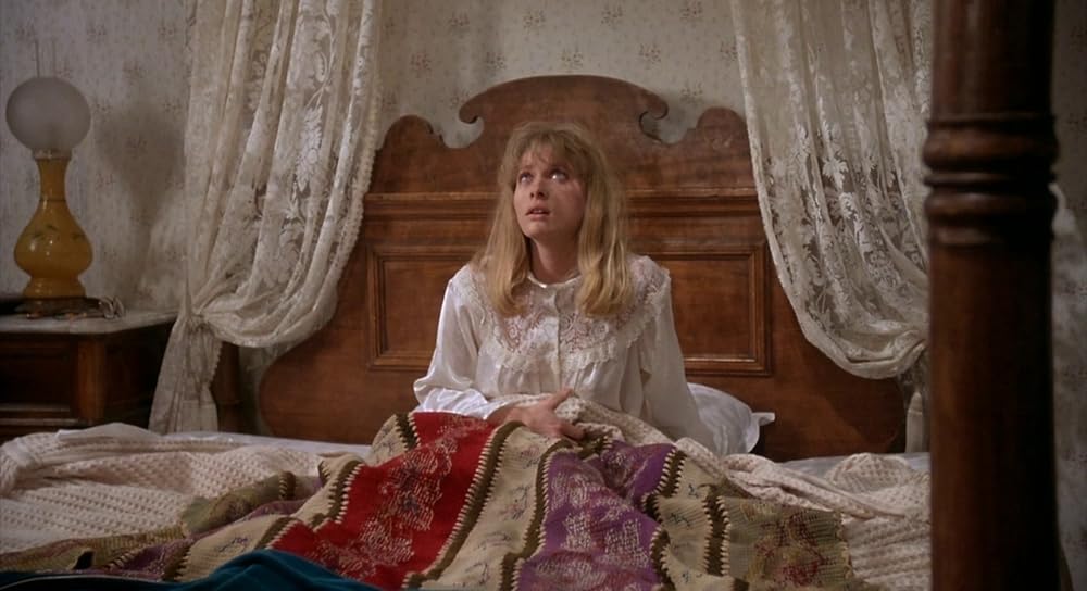 「フロム・ビヨンド」バーバラ・クランプトンの画像