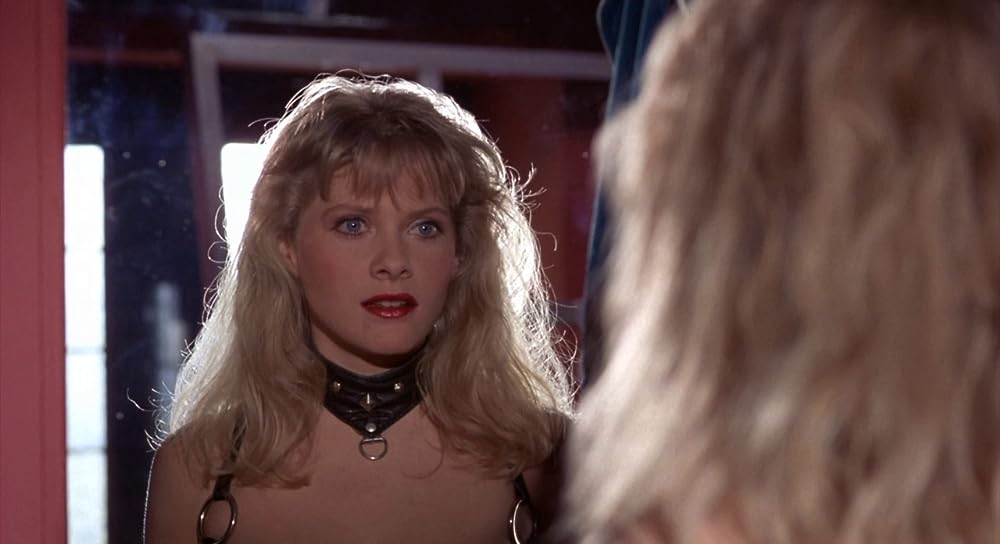 フロム・ビヨンドの画像