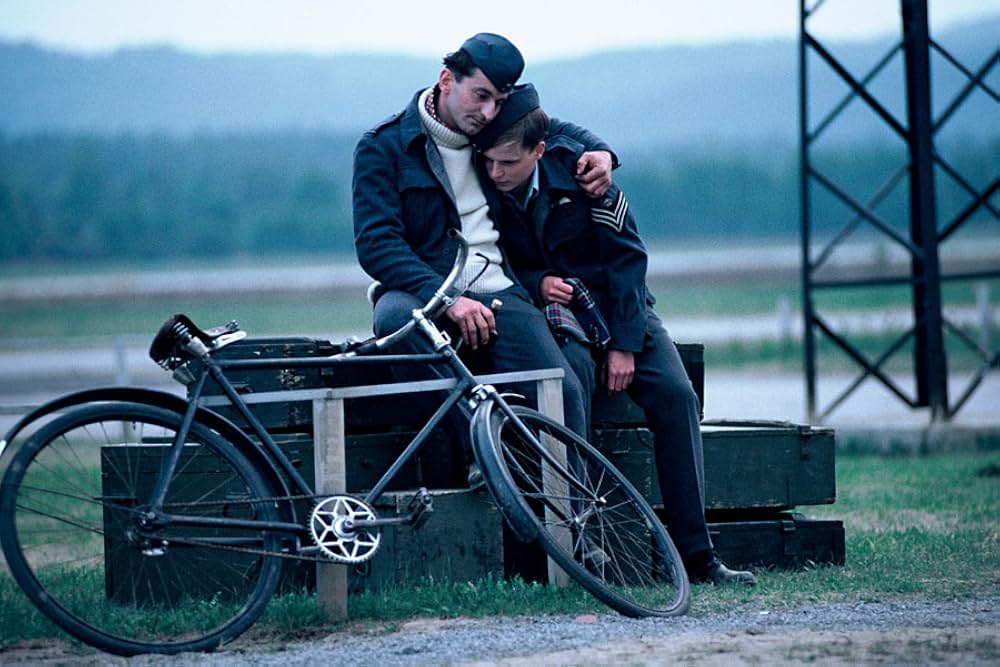 ダーク・ブルーの画像