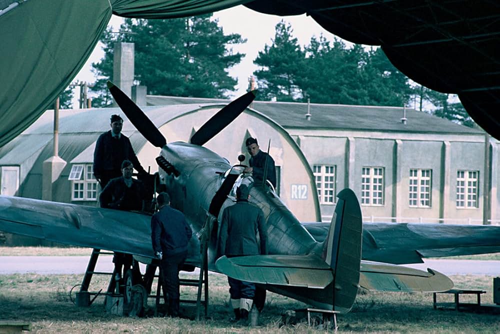 ダーク・ブルーの画像