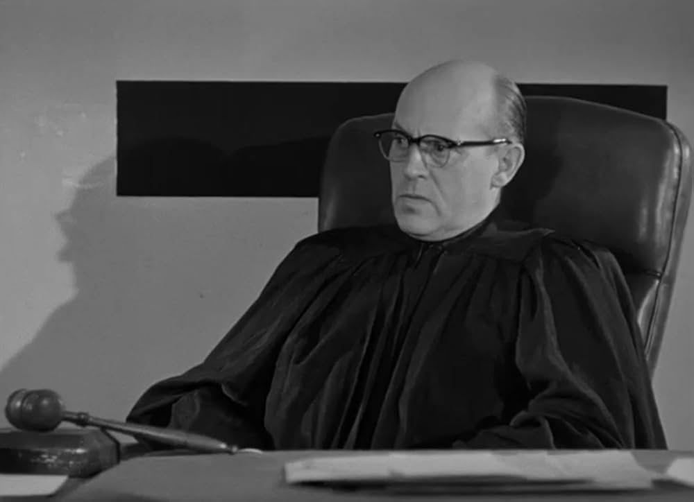 暗黒の鉄格子の画像