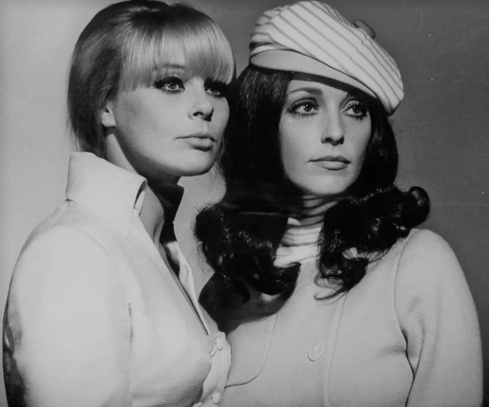 「サイレンサー第4弾／破壊部隊」シャロン・テート & エルケ・ソマーの画像