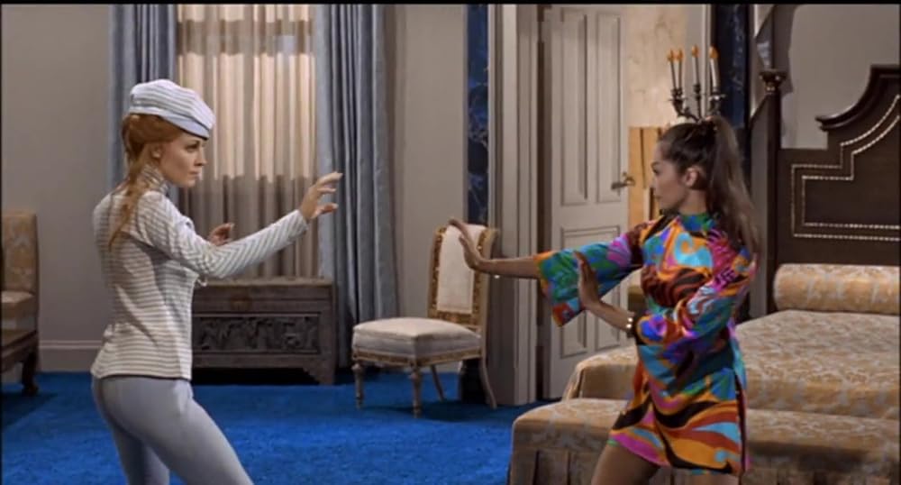 「サイレンサー第4弾／破壊部隊」シャロン・テート & ナンシー・クワンの画像