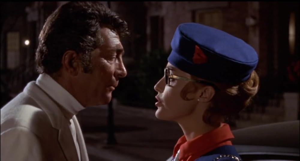 「サイレンサー第4弾／破壊部隊」ディーン・マーティン & シャロン・テートの画像