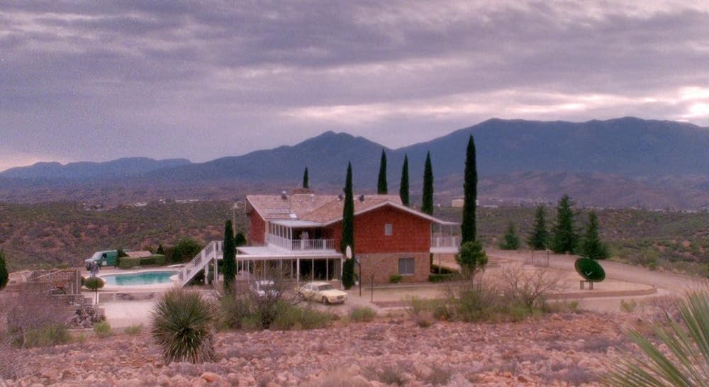 ホワイト・アイズ／隠れた狂気の画像