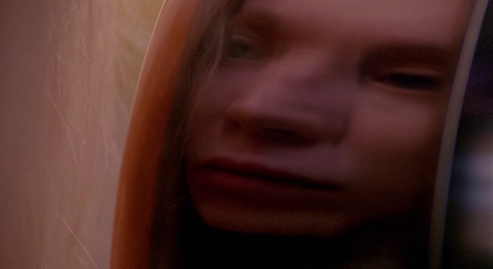 「ホワイト・アイズ／隠れた狂気」キャシー・モリアーティの画像