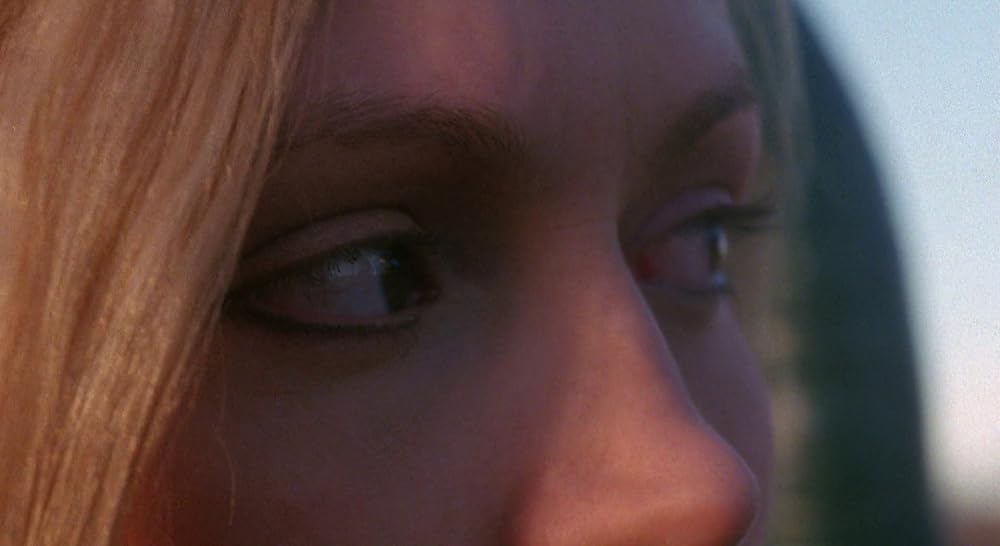 「ホワイト・アイズ／隠れた狂気」キャシー・モリアーティの画像