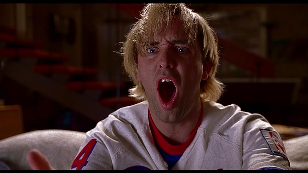 ベースケットボール／裸の球を持つ男の画像