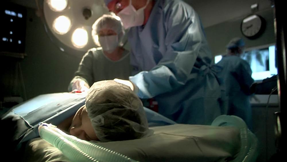 その男は、静かな隣人の画像