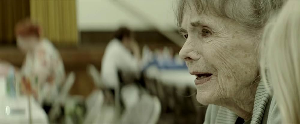 スターレット／チワワは見ていた ポルノ女優と未亡人の秘密の画像