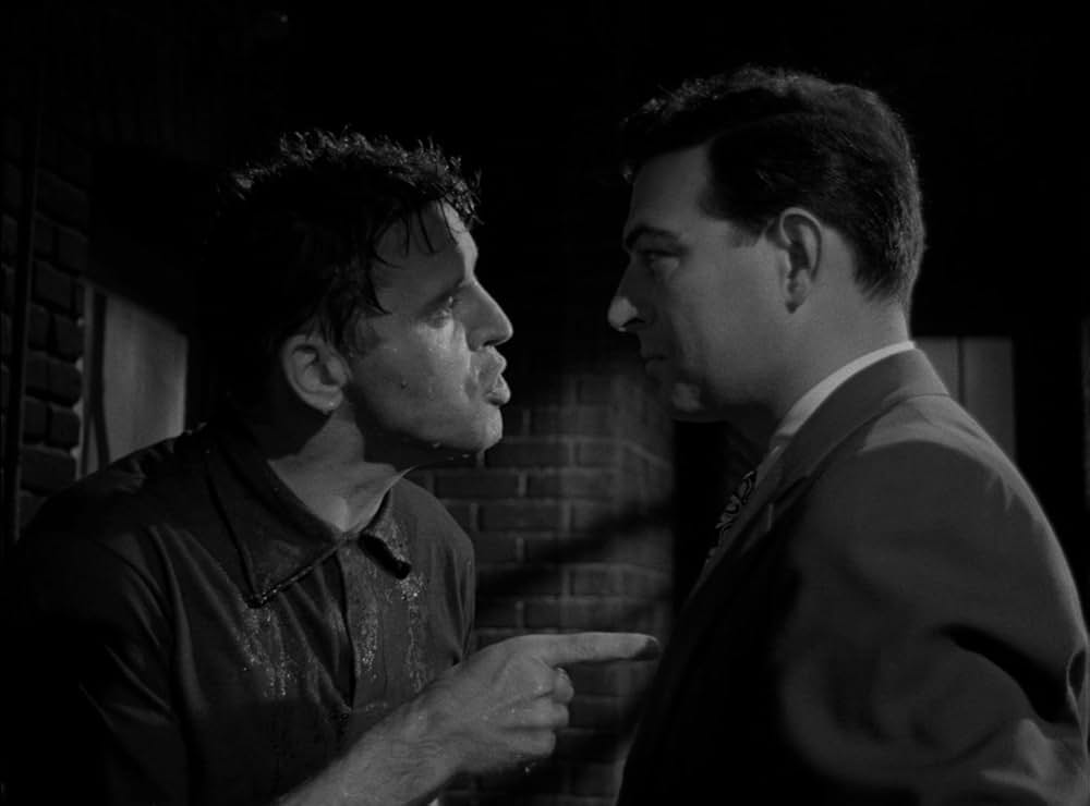 裏切りの街角の画像