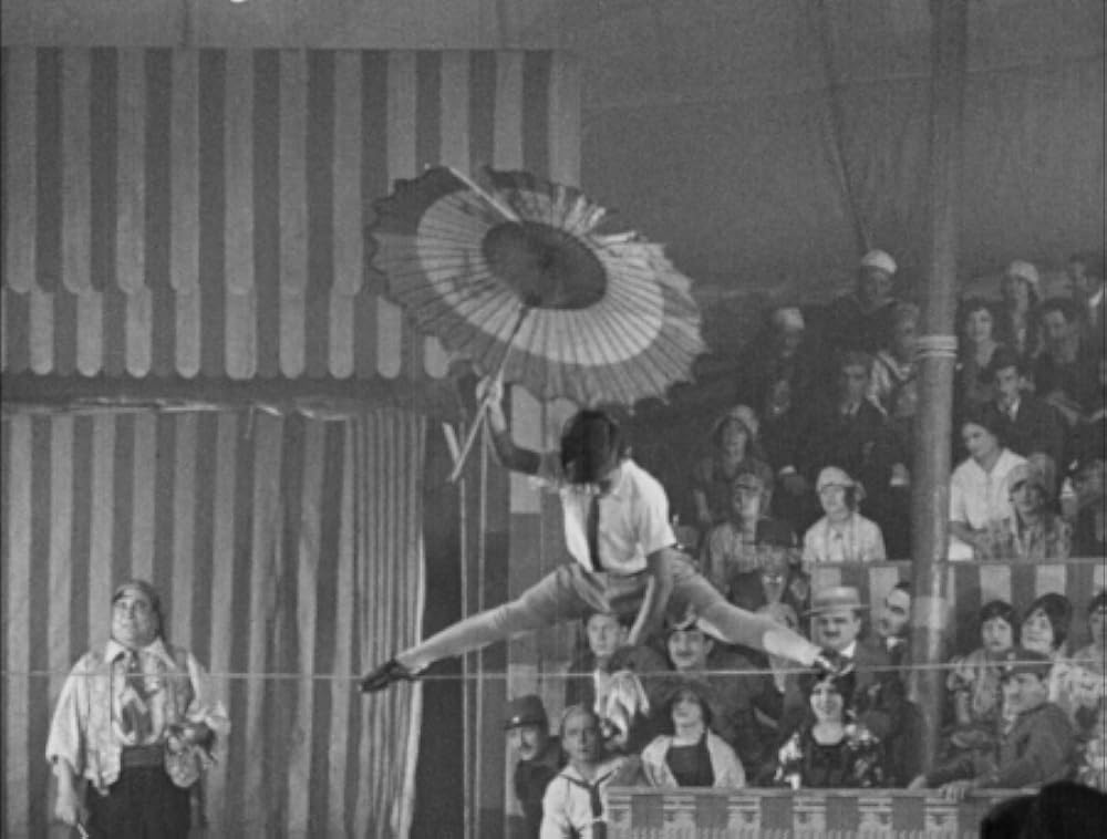 知られぬ人の画像