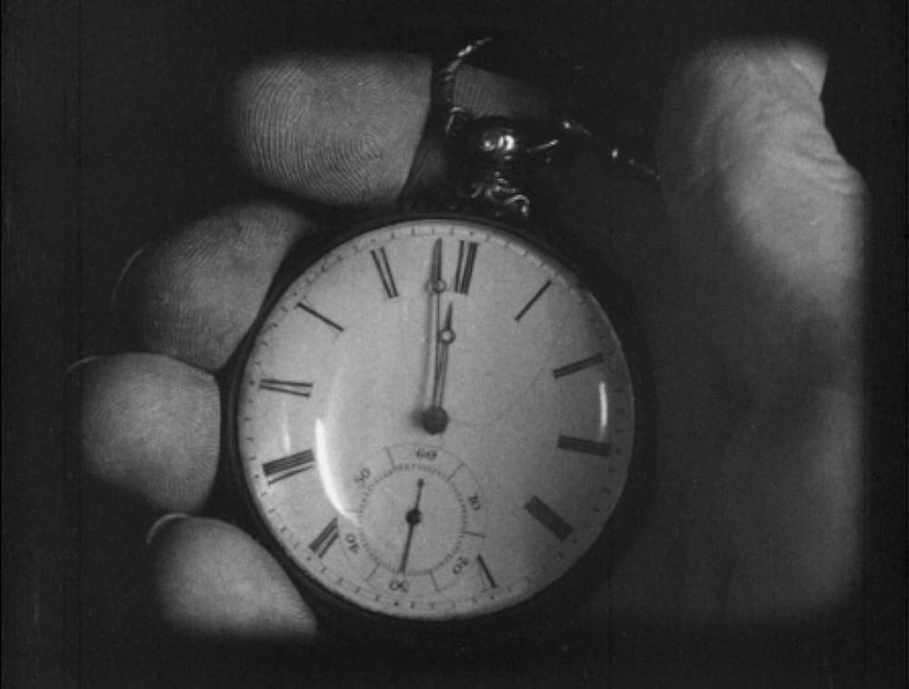 知られぬ人の画像