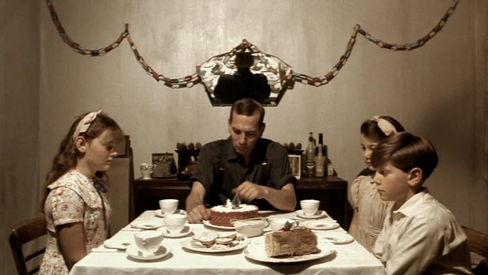 遠い声、静かな暮しの画像