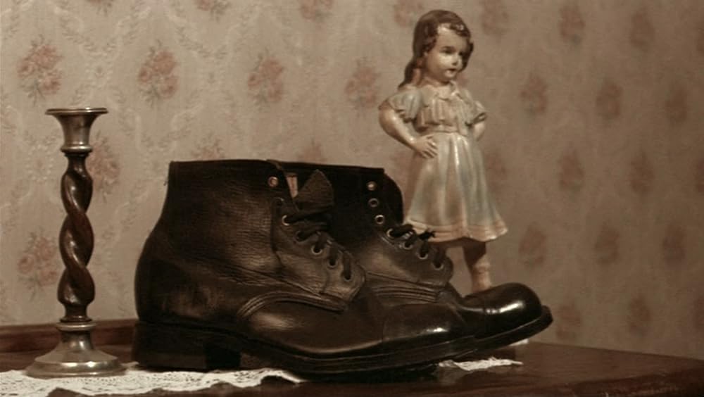 遠い声、静かな暮しの画像