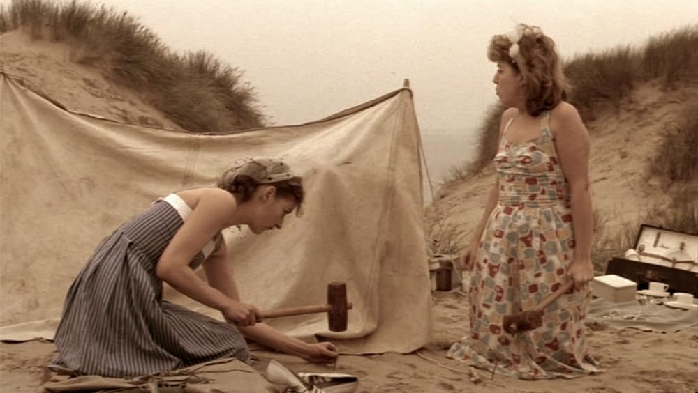 遠い声、静かな暮しの画像