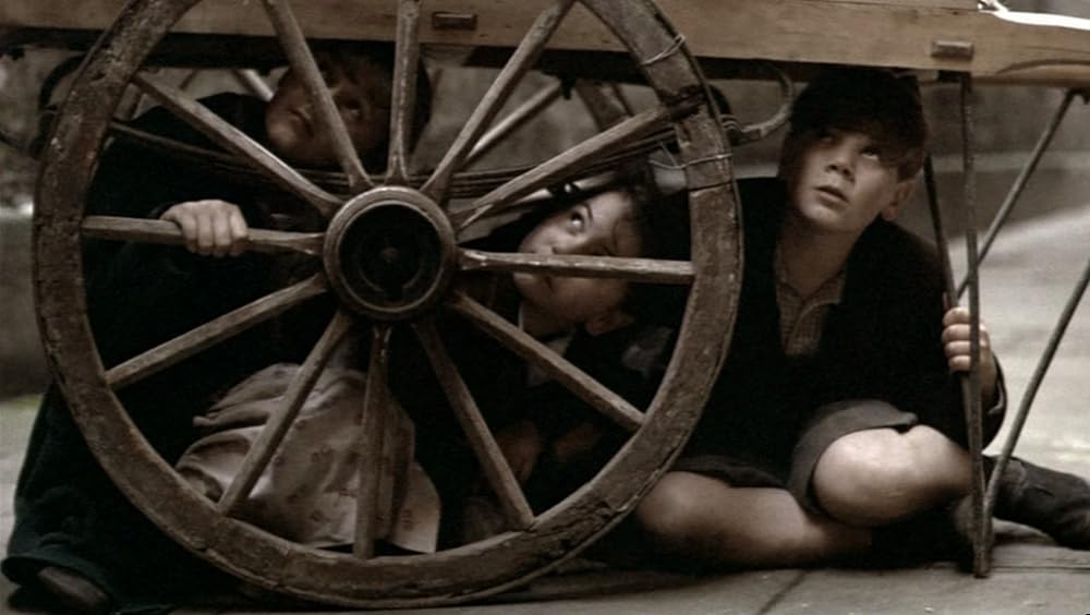 遠い声、静かな暮しの画像