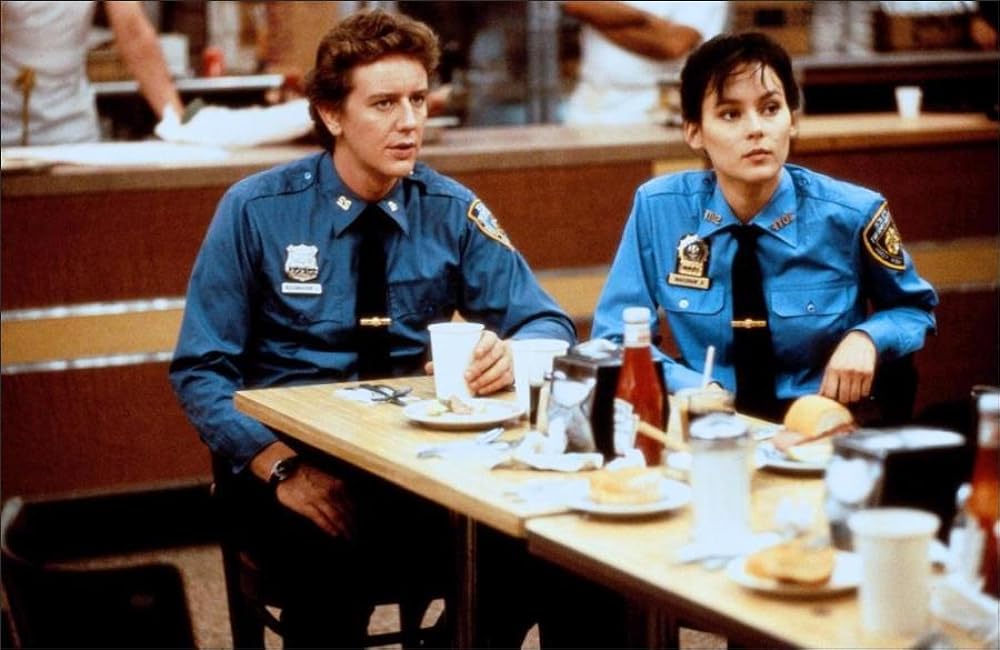 「オフビート」メグ・ティリー & ジャッジ・ラインホルドの画像