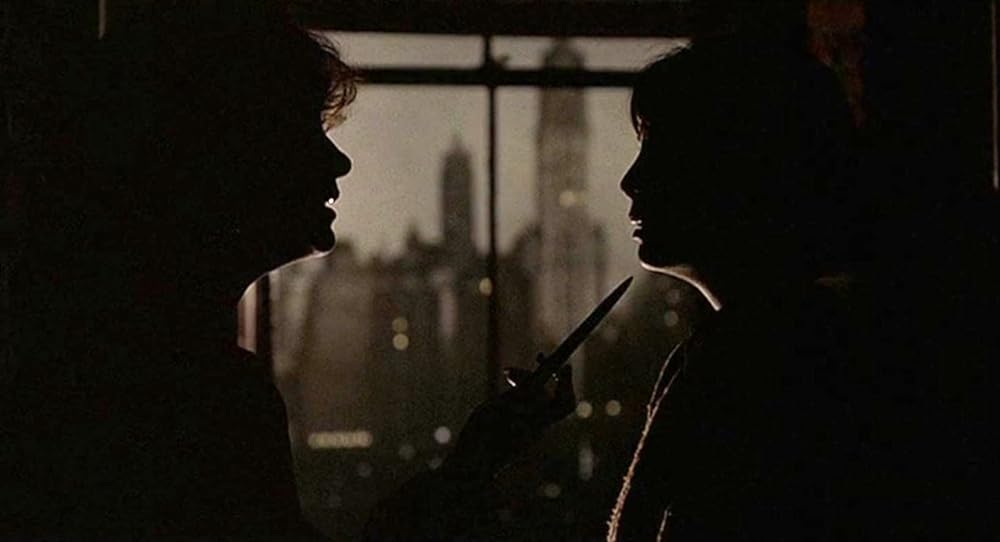 「エミリーの窓」タリア・シャイア & エリザベス・アシュレイの画像