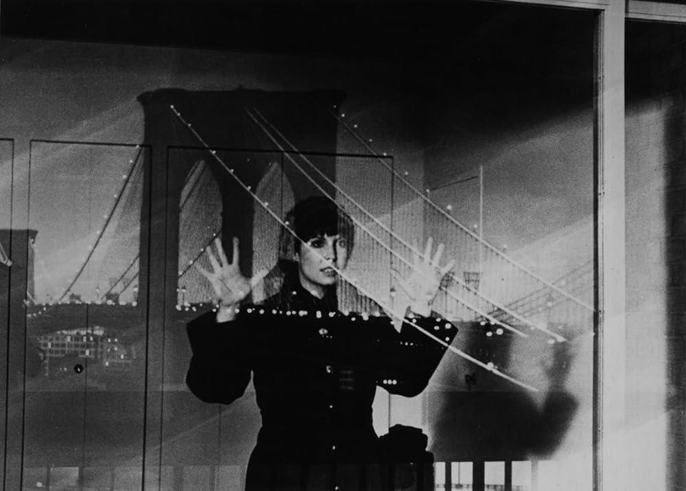 「エミリーの窓」タリア・シャイアの画像