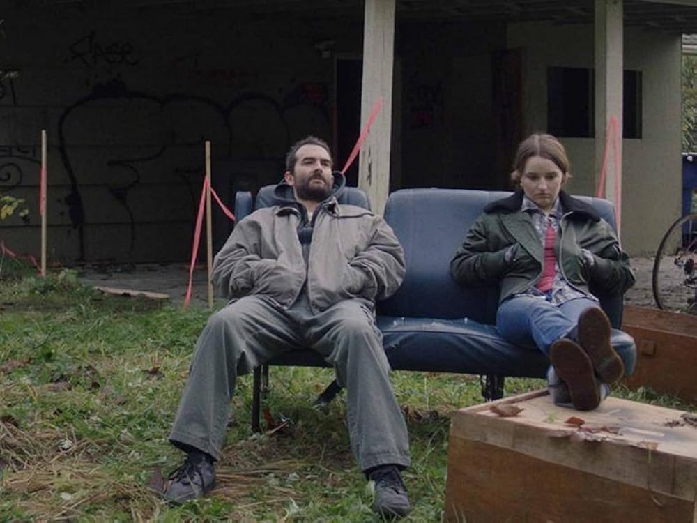 「不都合な自由」ジェイ・デュプラス & ケイトリン・デバーの画像