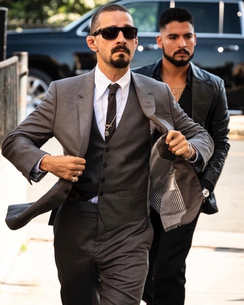 「L.A.スクワッド」シャイア・ラブーフ & Bobby Sotoの画像