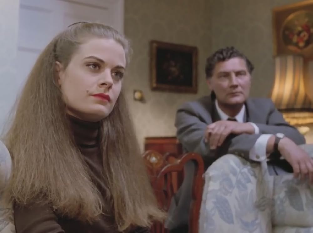 ミス･マープル 鏡は横にひび割れての画像