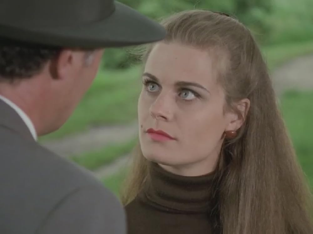 ミス･マープル 鏡は横にひび割れての画像