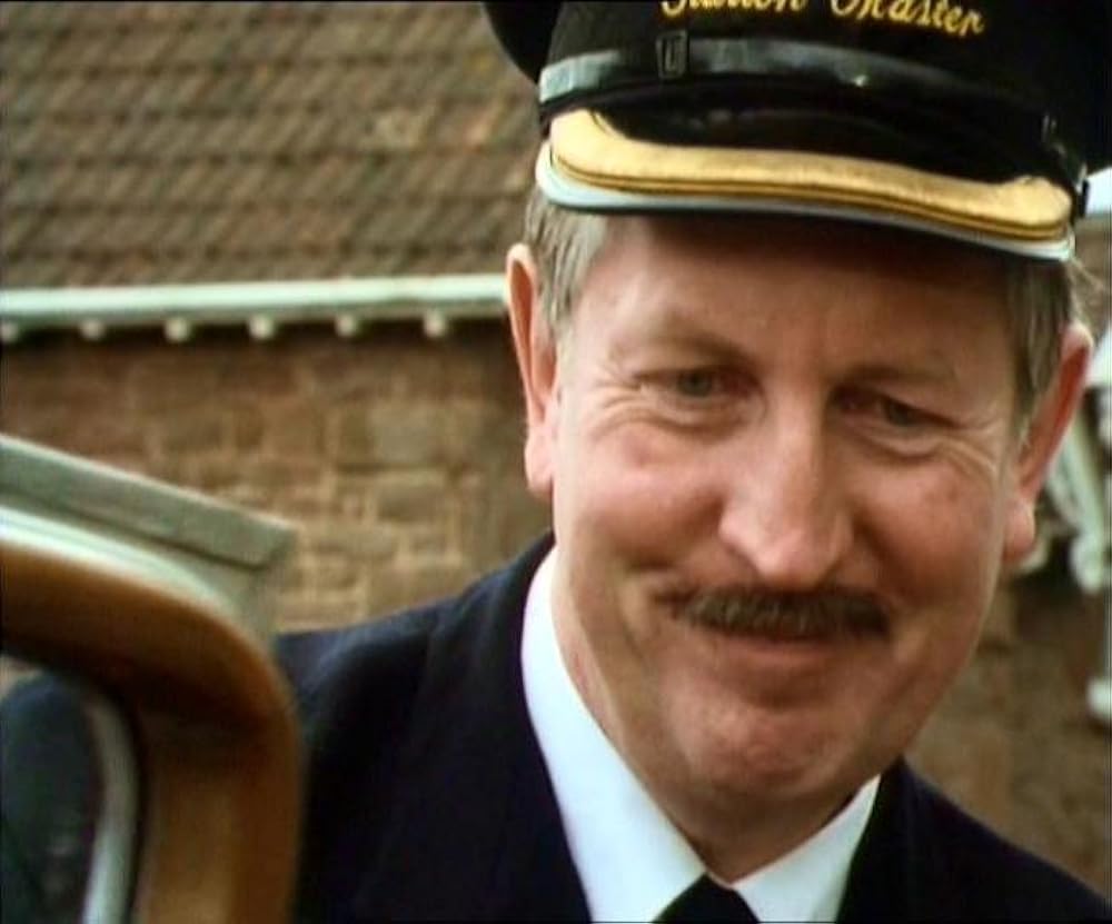 ミス･マープル 鏡は横にひび割れての画像